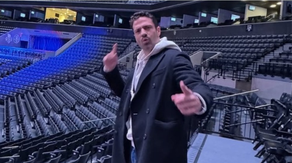 Κωνσταντίνος Αργυρός: Η γλυκιά κίνηση για τα γενέθλια του γιου του σε συναυλία του στη Νέα Υόρκη [βίντεο]